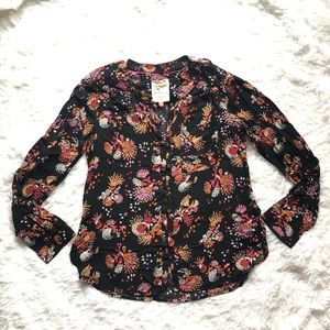 28/52CONVERSATIONS ANTHROPOLOGIE FLORAL BIRD TOP